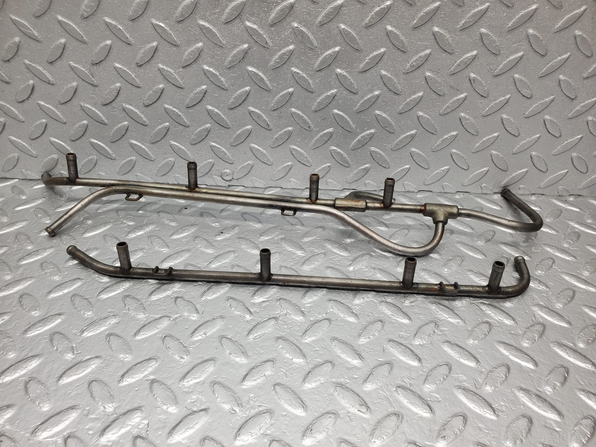 1442 Mercedes-Benz C107 350SLC Fuel Injection Pipe 1160700033