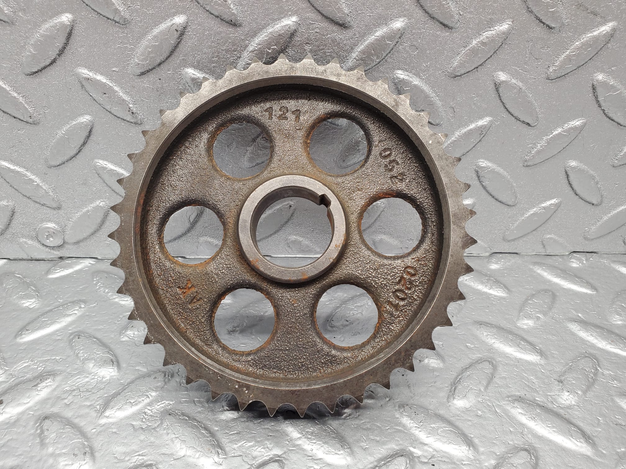 1462 Mercedes-Benz W120 Ponton Camshaft Timing Gear 1210520201