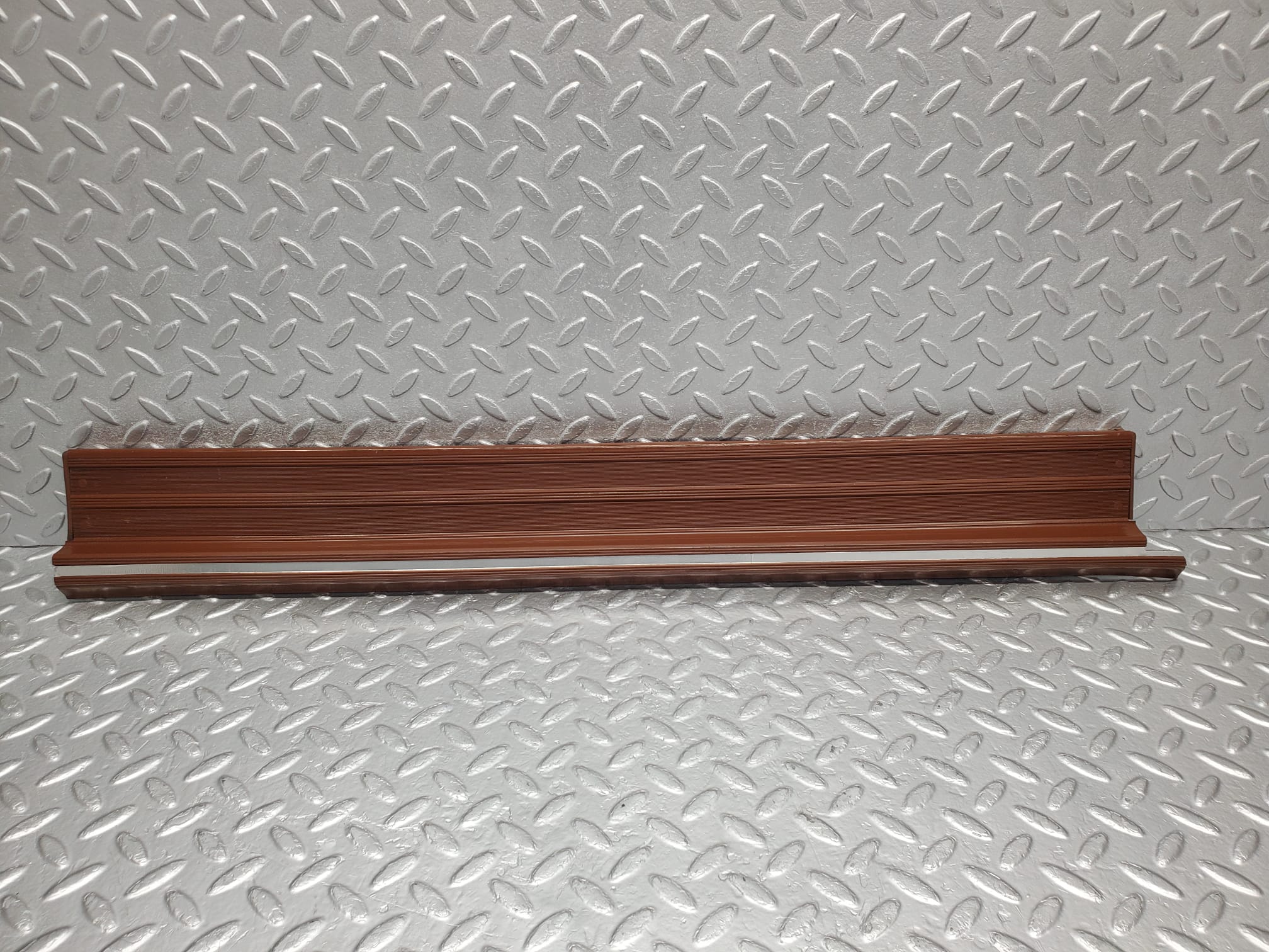 2149 Mercedes-Benz W116 350SE Front Left Door Sill