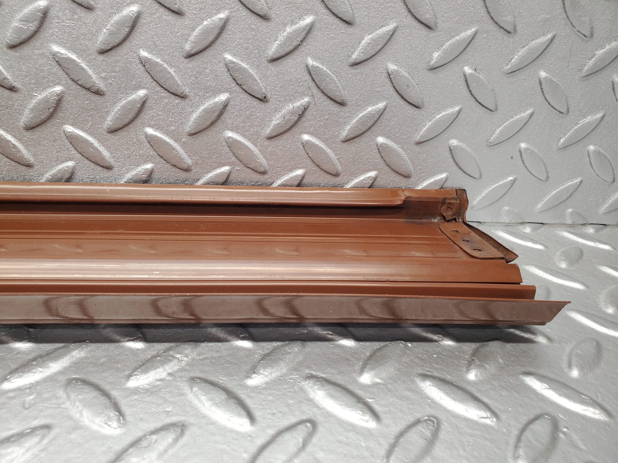 2149 Mercedes-Benz W116 350SE Front Left Door Sill