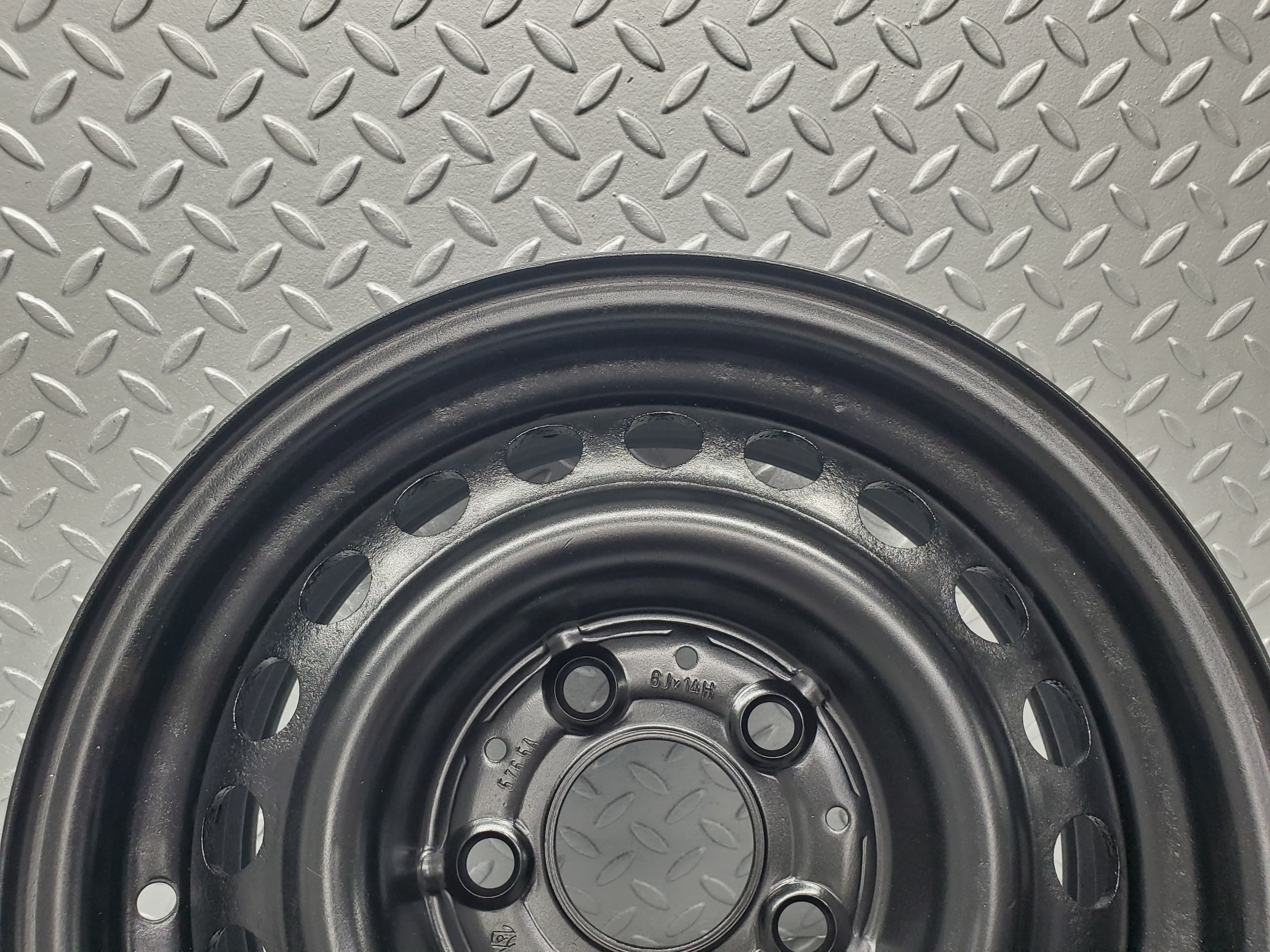 43429 Mercedes-Benz Steel Wheel Set 6Jx14H2 ET30 1084000702