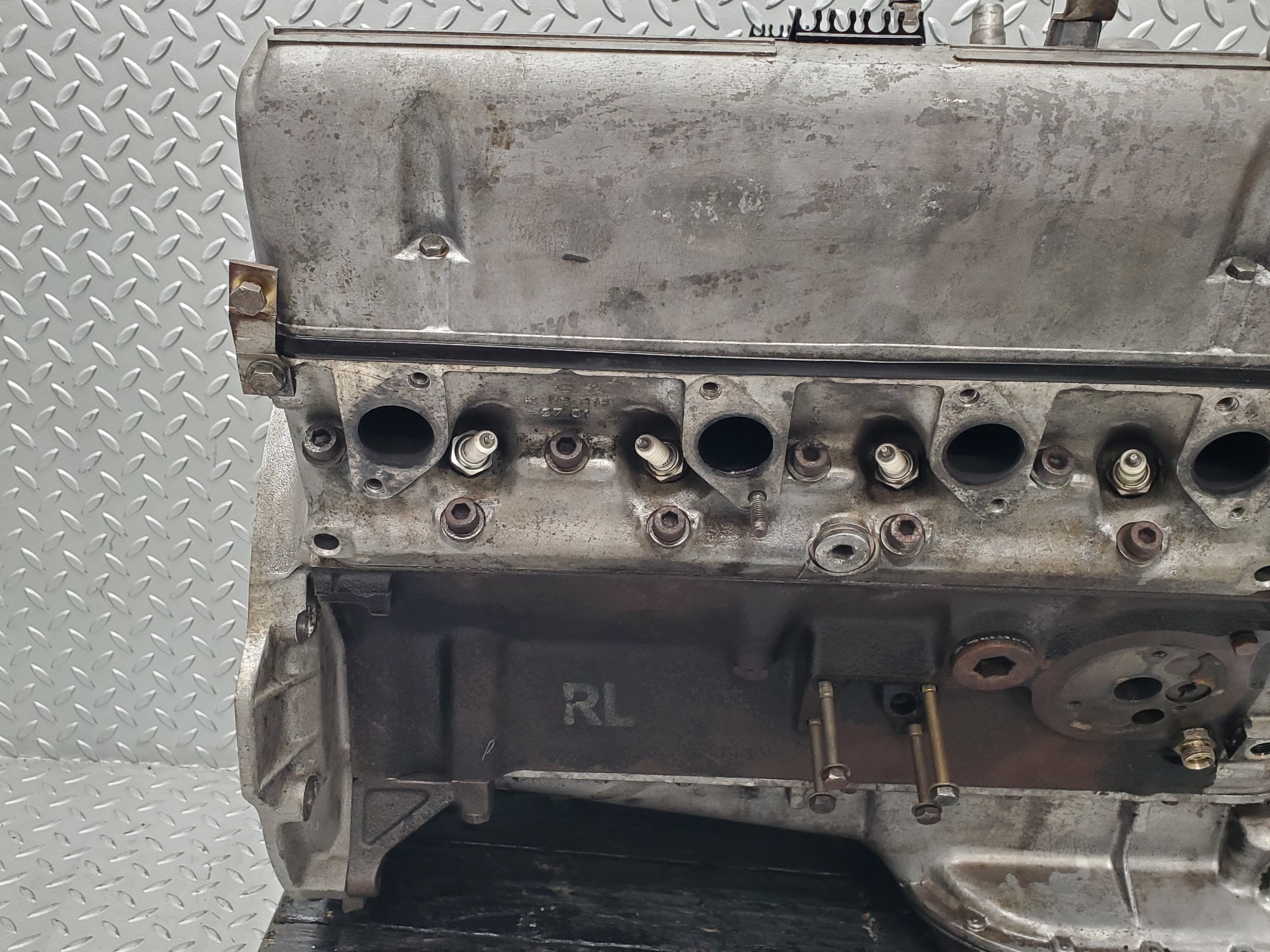 2539 Mercedes-Benz W116 350SE Complete Engine M116.985 V8 1160111001