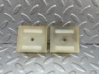 43633 Mercedes-Benz C126 380SEC Coupe Door Window Guide Bracket Plastic 2x 1267250897