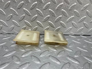 43633 Mercedes-Benz C126 380SEC Coupe Door Window Guide Bracket Plastic 2x 1267250897