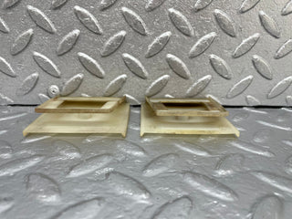 43633 Mercedes-Benz C126 380SEC Coupe Door Window Guide Bracket Plastic 2x 1267250897