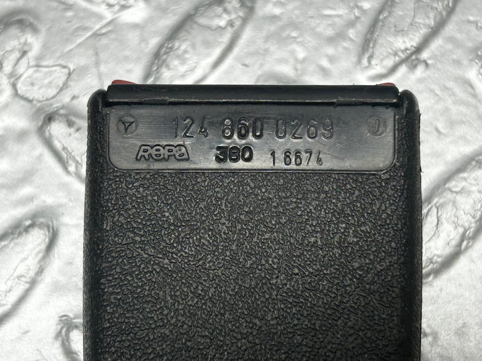 31536 Mercedes-Benz S124 220TE Front Right Seat Belt With Buckle 1248609885