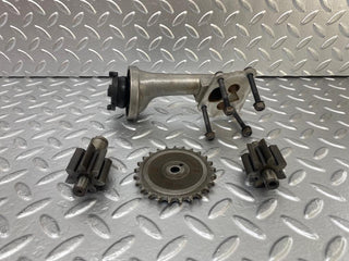 23850 Mercedes-Benz C107 450SLC Coupe Oil Pump 1161800555