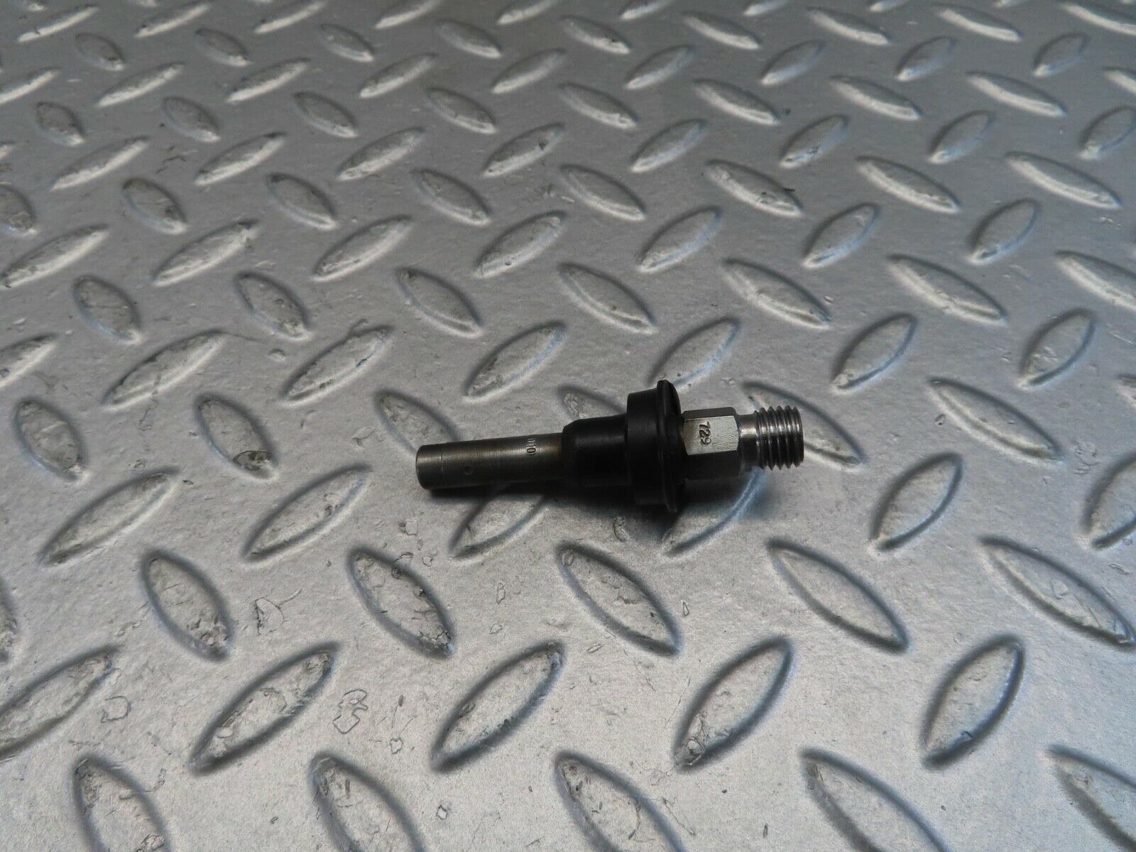 11038 Mercedes-Benz R107 W116 Fuel Injector Bosch 0437502010