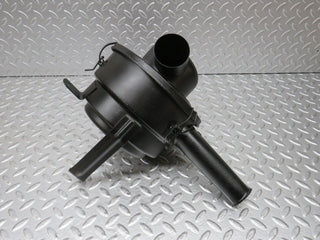 31144 Mercedes-Benz W123 200D Air Filter Box Housing 0100942902