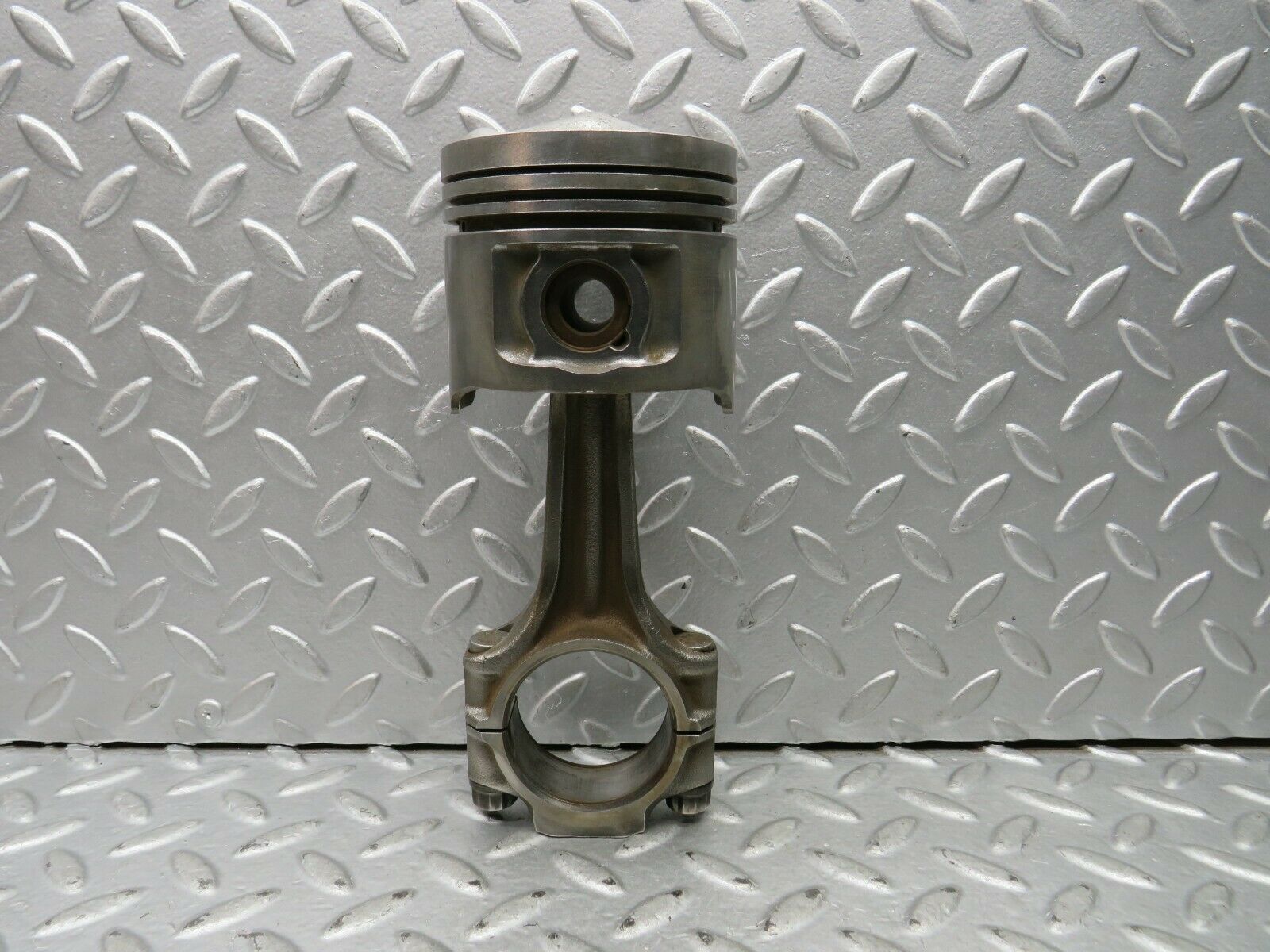 22209 Mercedes-Benz S123 280TE Piston With Connecting Rod 85.975 mm