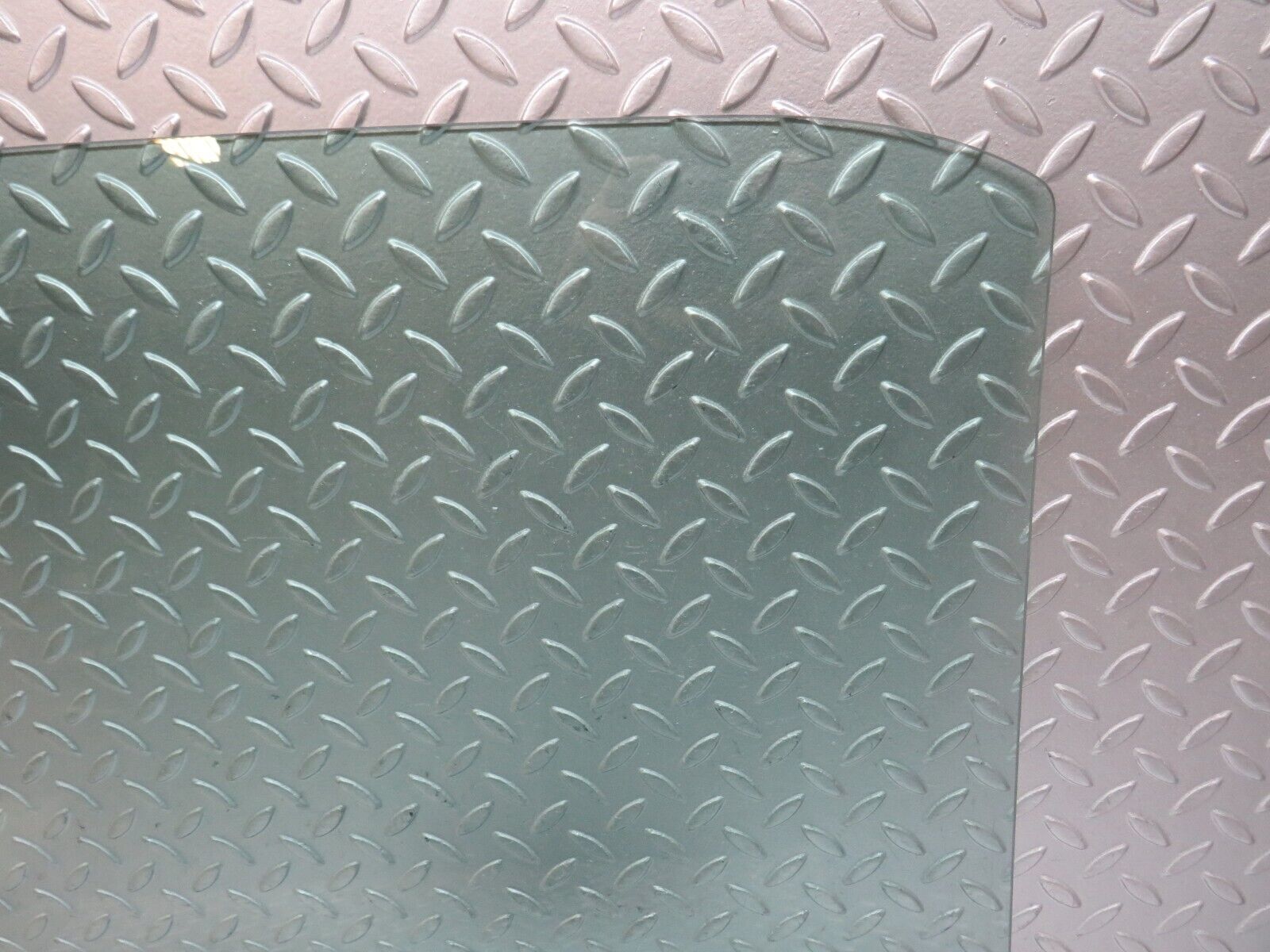 33831 Mercedes-Benz W201 190E 2.0L Rear Right Door Window Glass