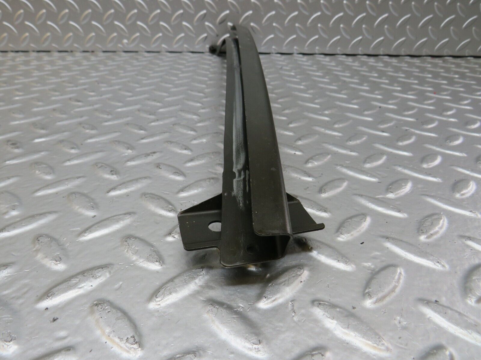 24758 Mercedes-Benz W140 S320 Front Left Door Window Channel