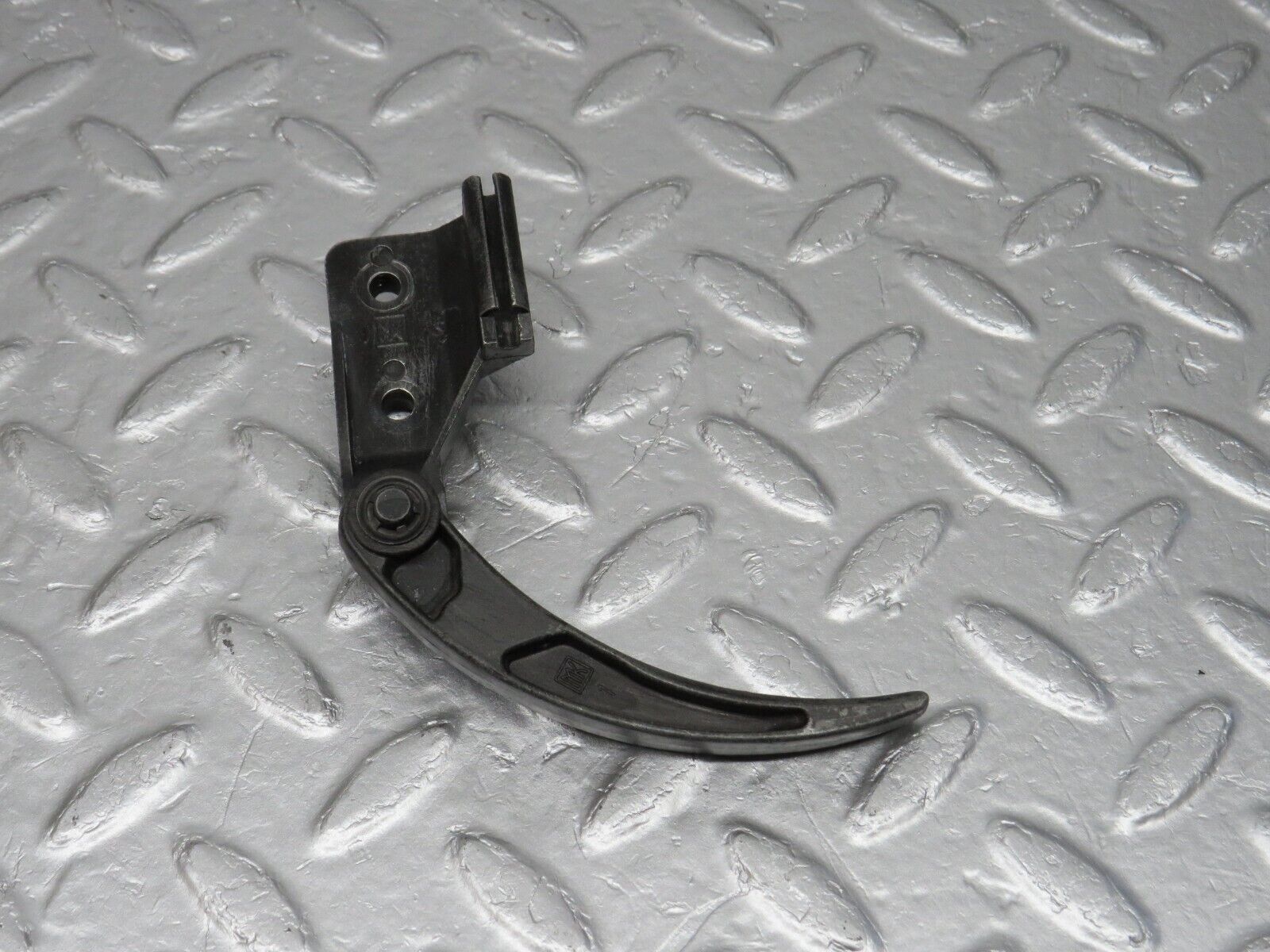 40675 Mercedes-Benz W123 300D Hood Opener Bonnet Opener Release