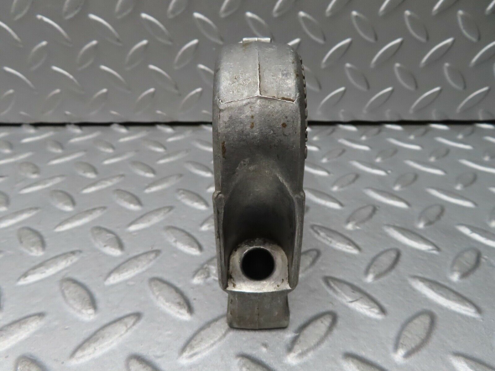 17723 Mercedes-Benz W116 450SEL Camshaft Tower Bearing 1160514312