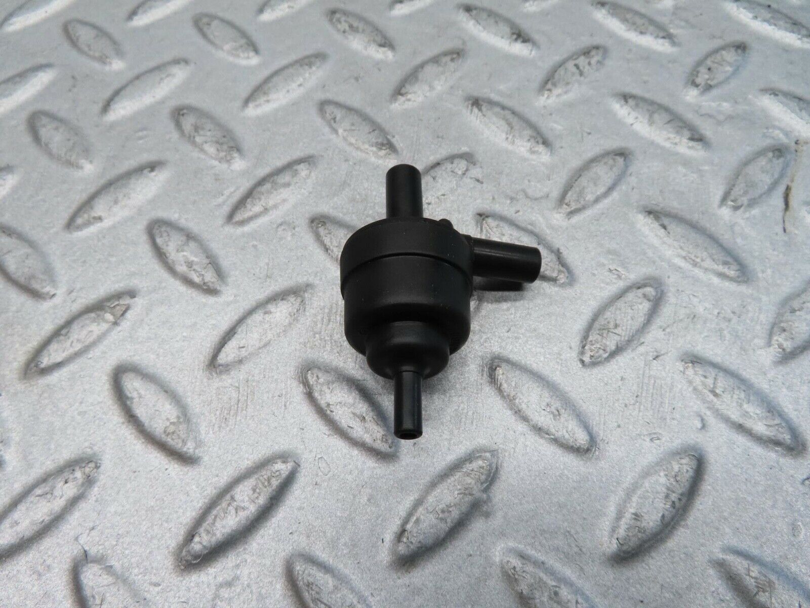 12536 Mercedes-Benz W108 280SE 3.5 Engine Crankcase Vent Valve 1074700893