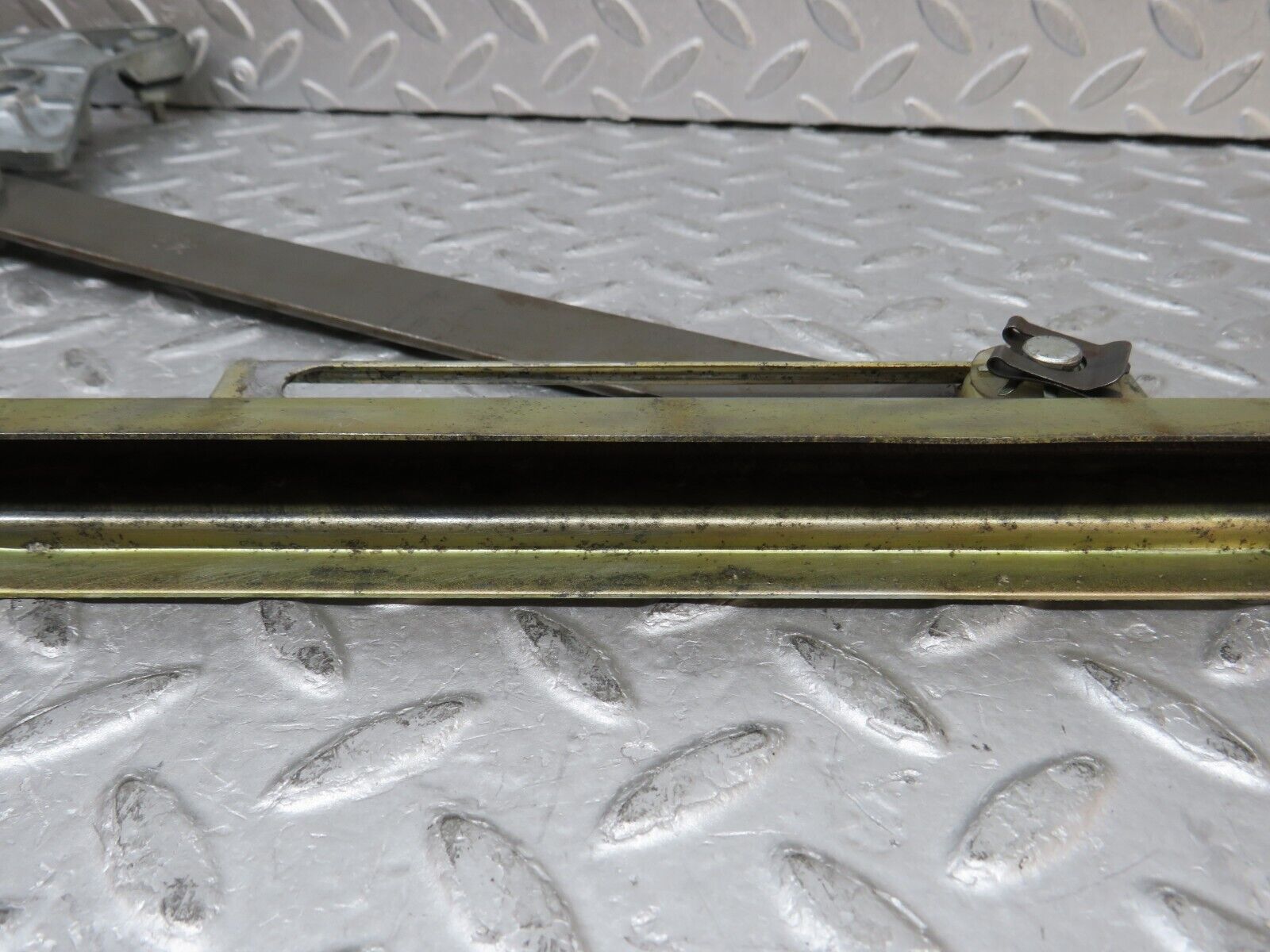 37422 Mercedes-Benz W109 300SEL Rear Right Power Window Regulator