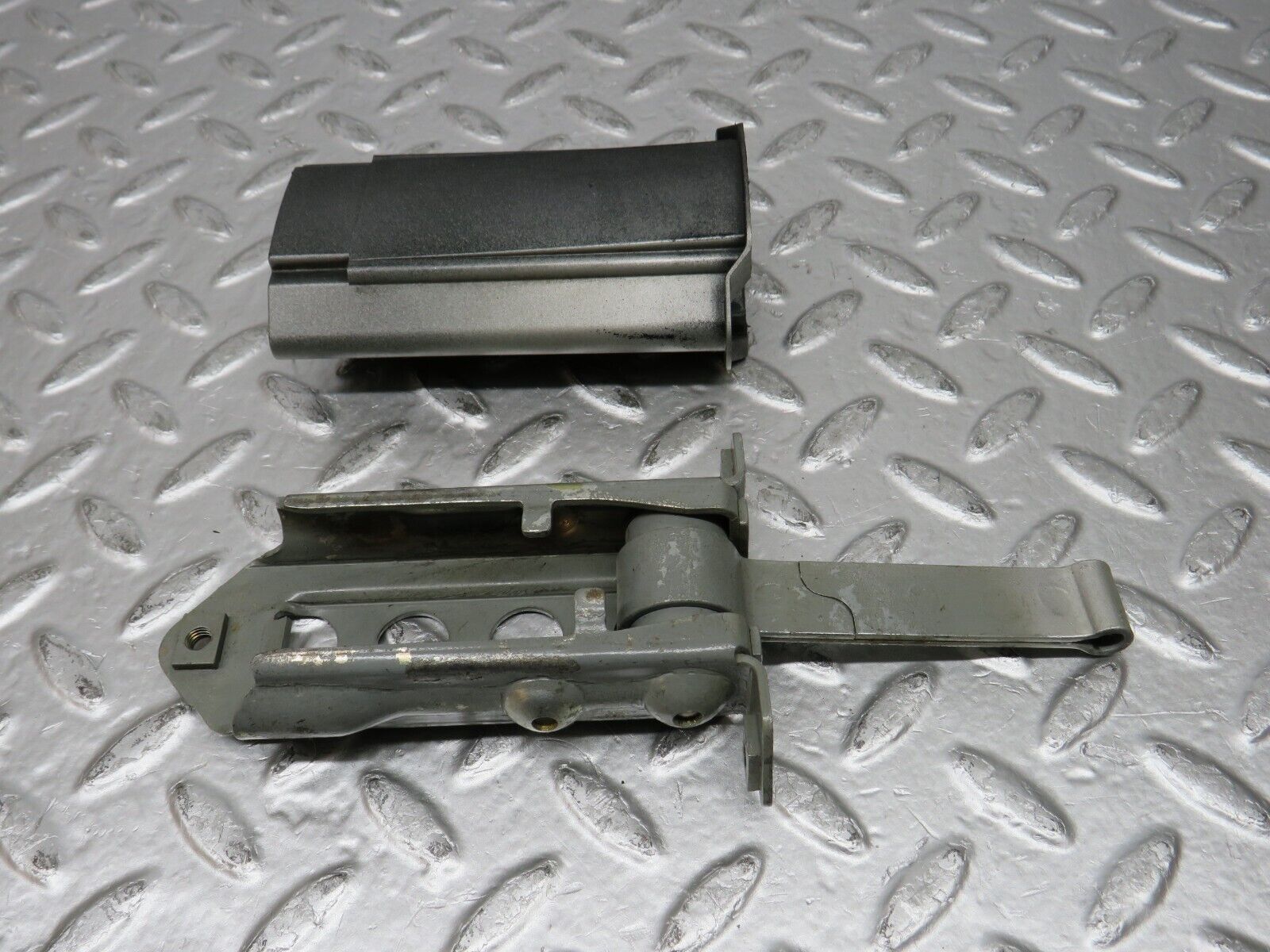 31801 Mercedes-Benz W201 190LE 1.8L Door Safety Check Strap