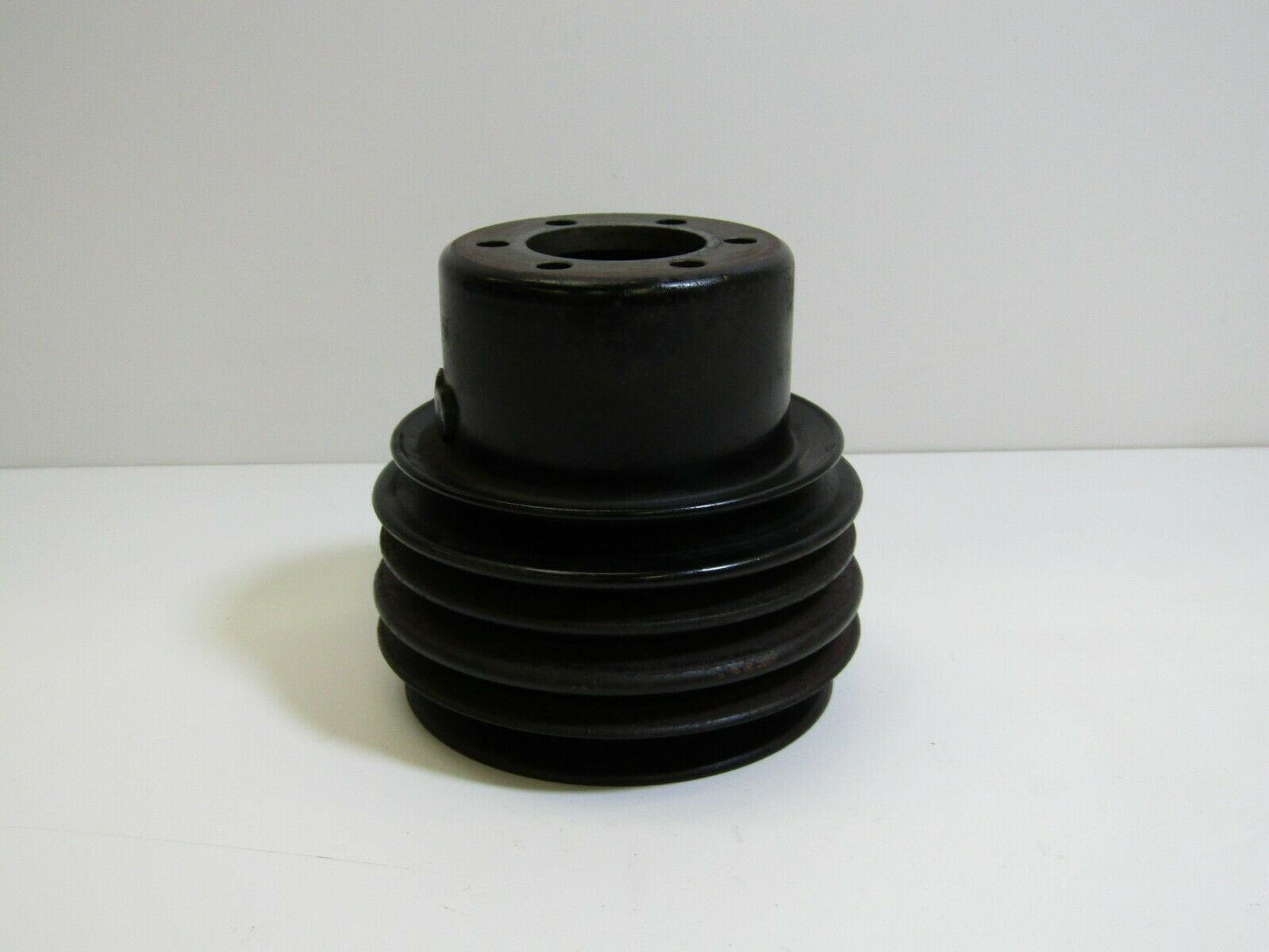 0904 Mercedes-Benz C107 350SLC Coupe Coupe Crankshaft Pulley 5 Groove