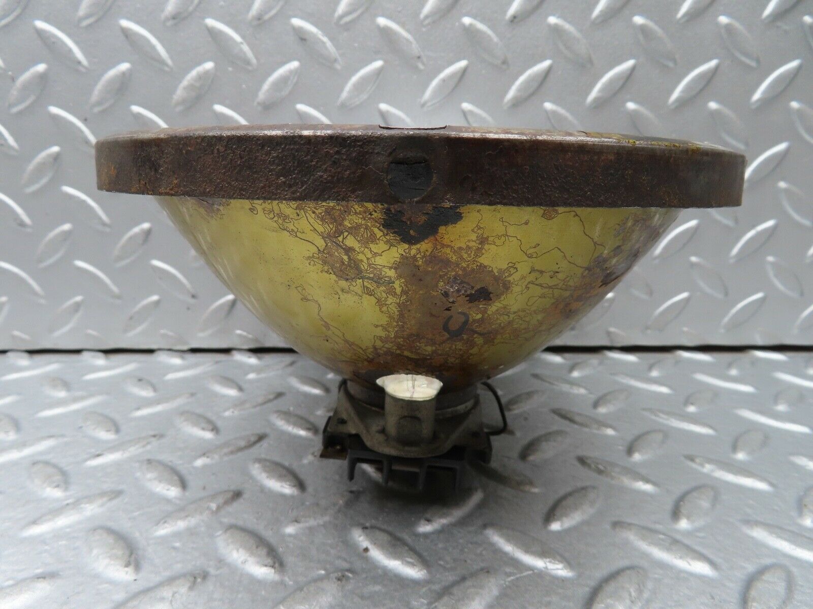 18911 Mercedes-Benz W121 190b Ponton Headlight Reflector