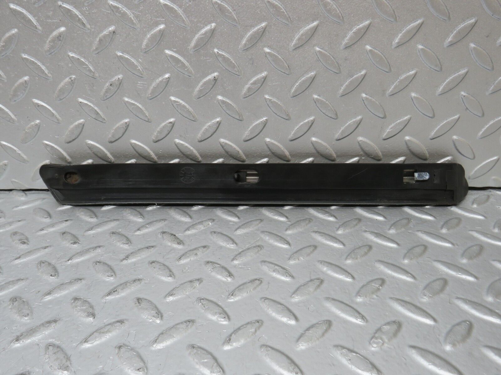 35488 Mercedes-Benz R107 280SL Front Right Fender Wing Centre Moulding Trim