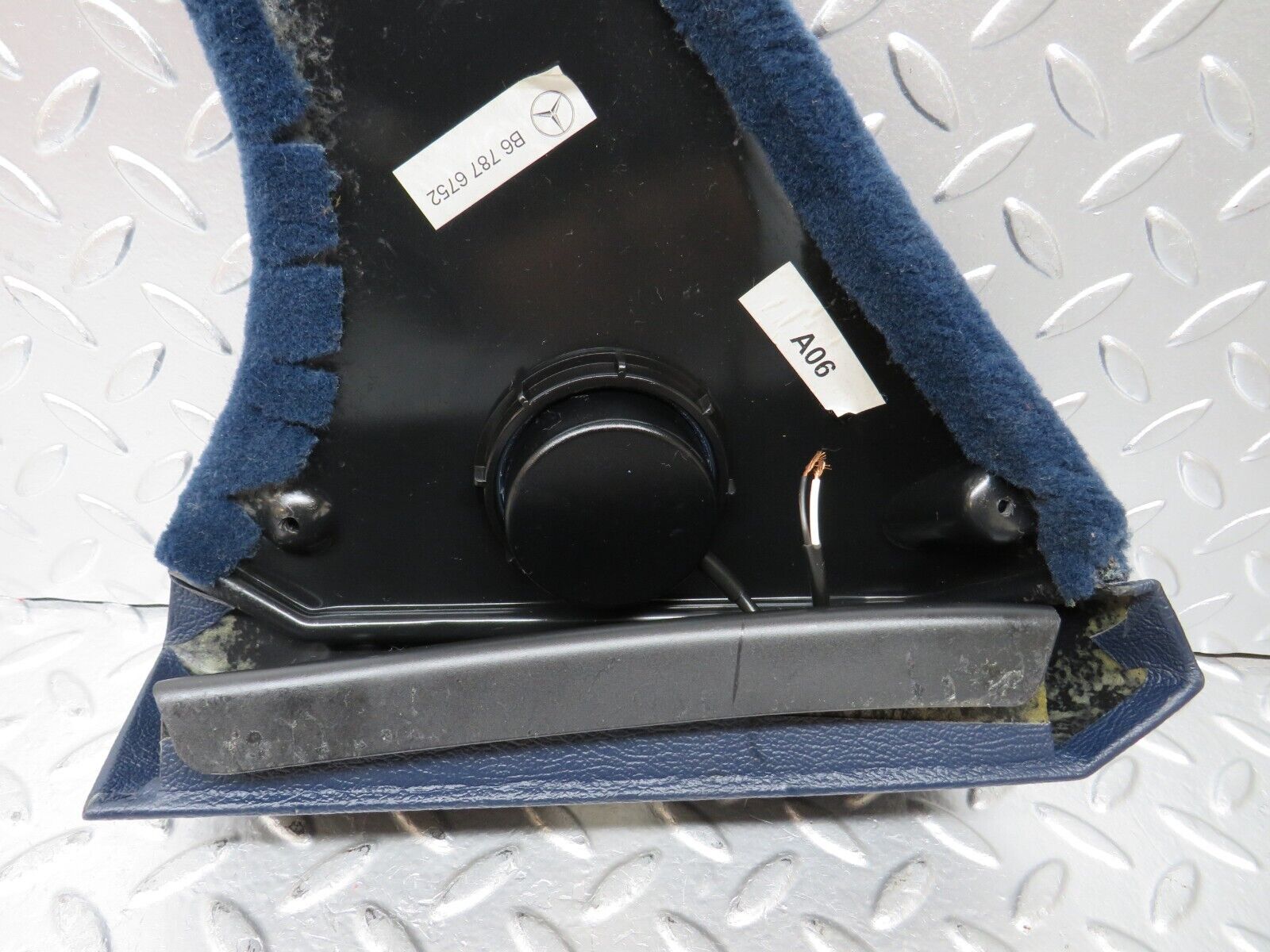 24834 Mercedes-Benz W140 S320 Interior Lower Trim Blue
