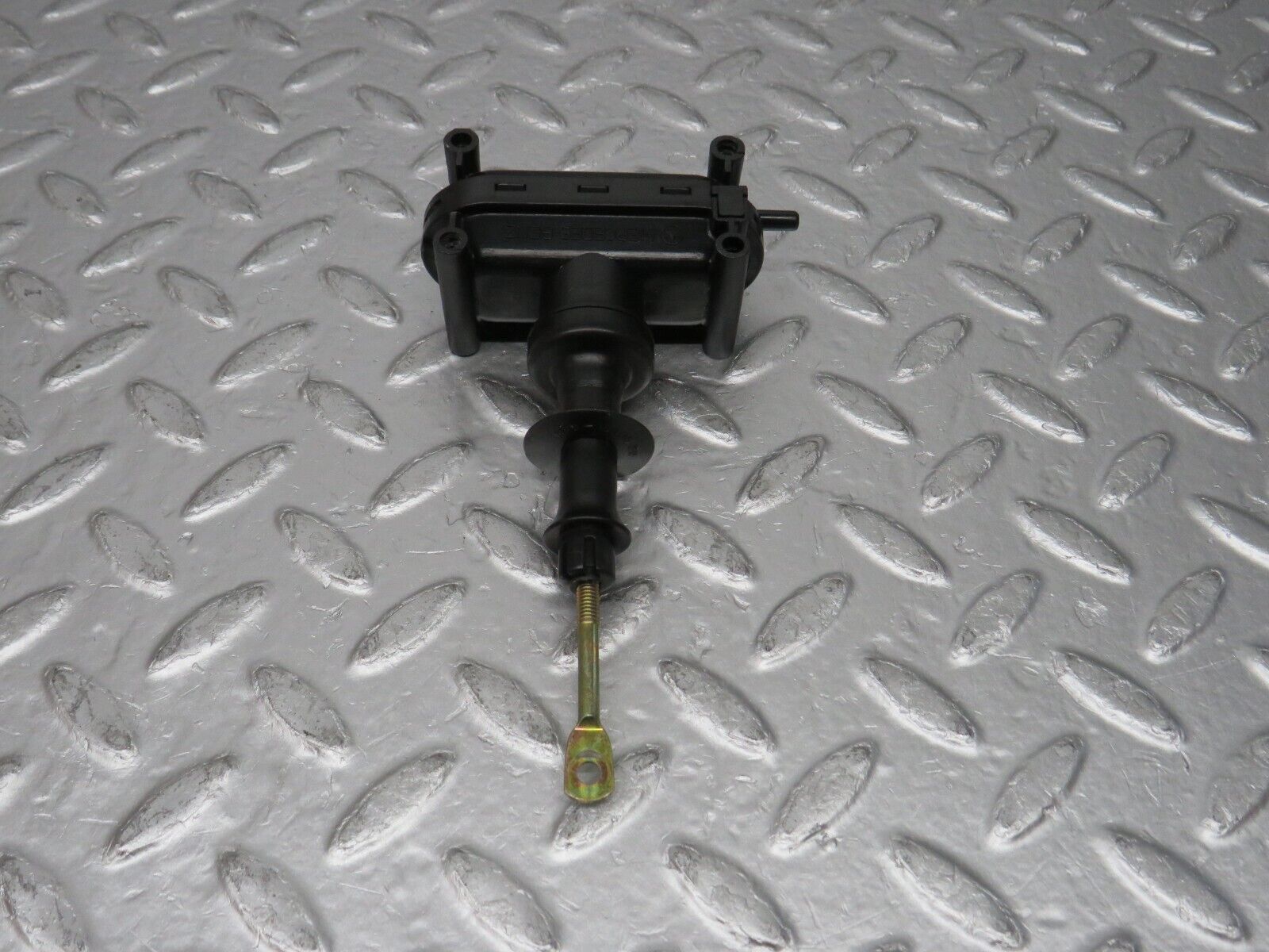 32448 Mercedes-Benz S124 300TE Wagon Door Lock Vacuum Actuator Rear Right