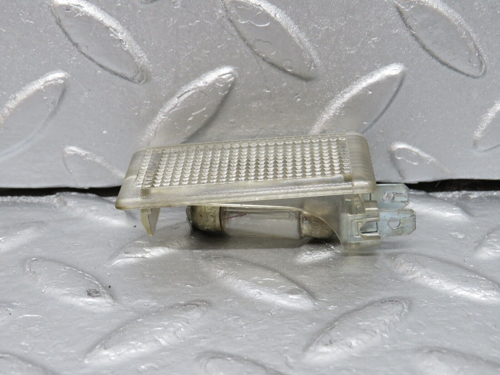 40694 Mercedes-Benz W123 300D Glove Box Light