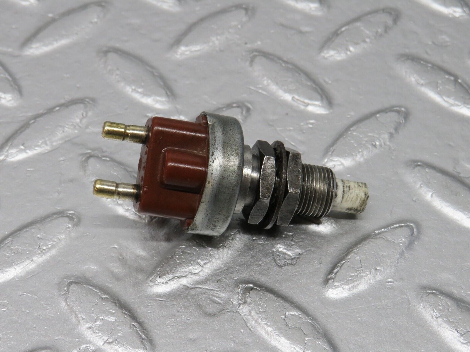 40684 Mercedes-Benz W123 300D Brake Light Contact Switch 190130