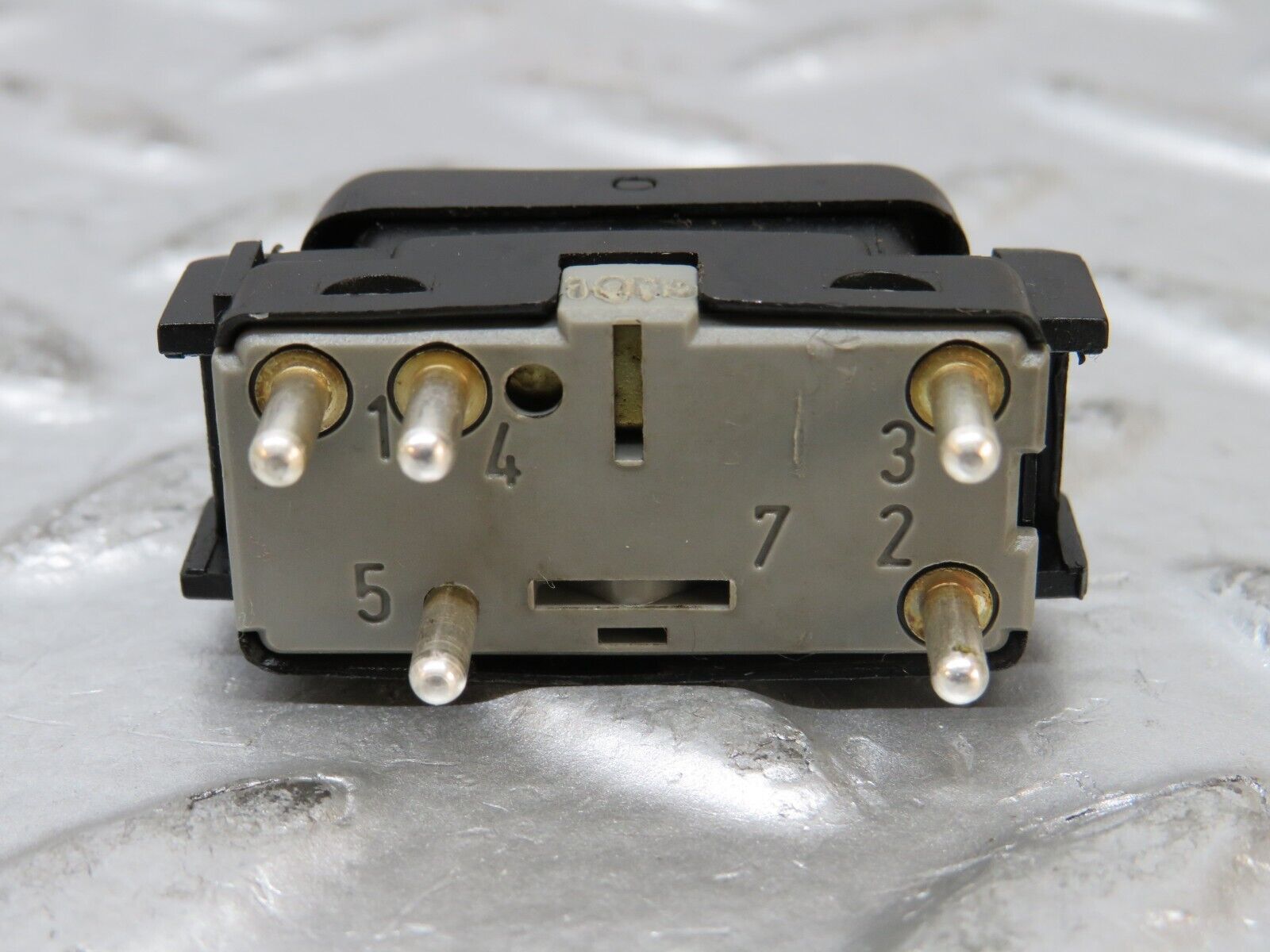 27565 Mercedes-Benz S124 300TE Electric Window Switch Right Side 1248209010