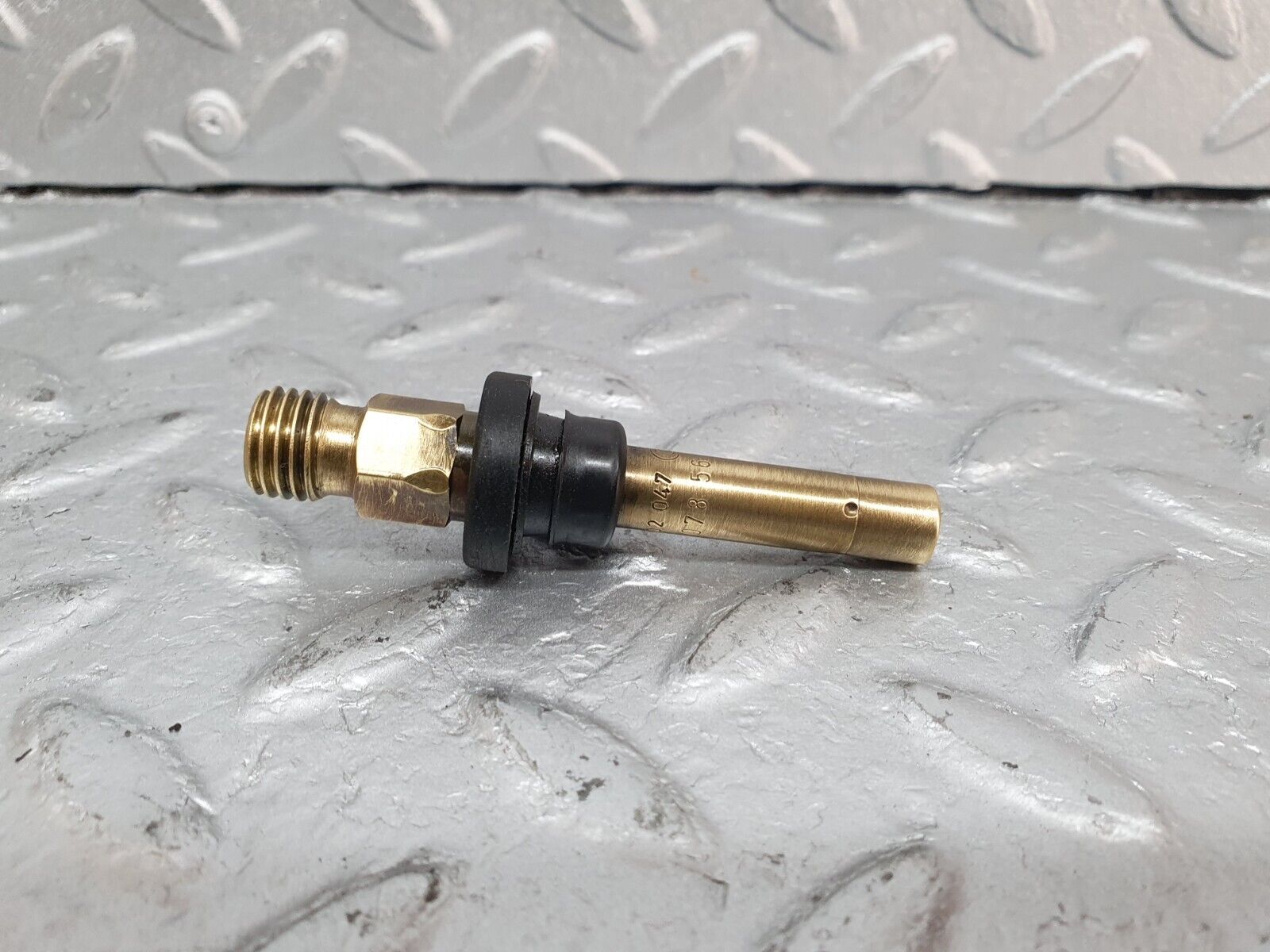 41032 Mercedes-Benz W126 300SE Fuel Injector Bosch 0000785623 0437502047