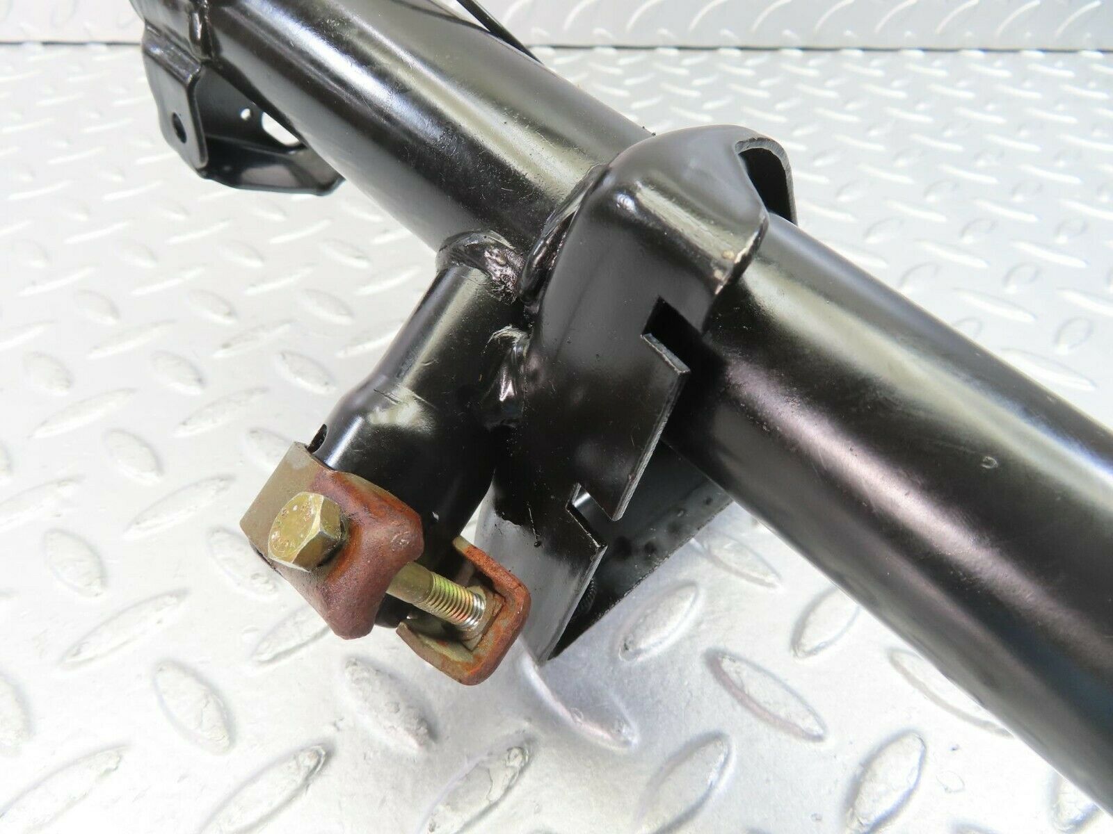 10773 Mercedes-Benz W123 230E Steering Column