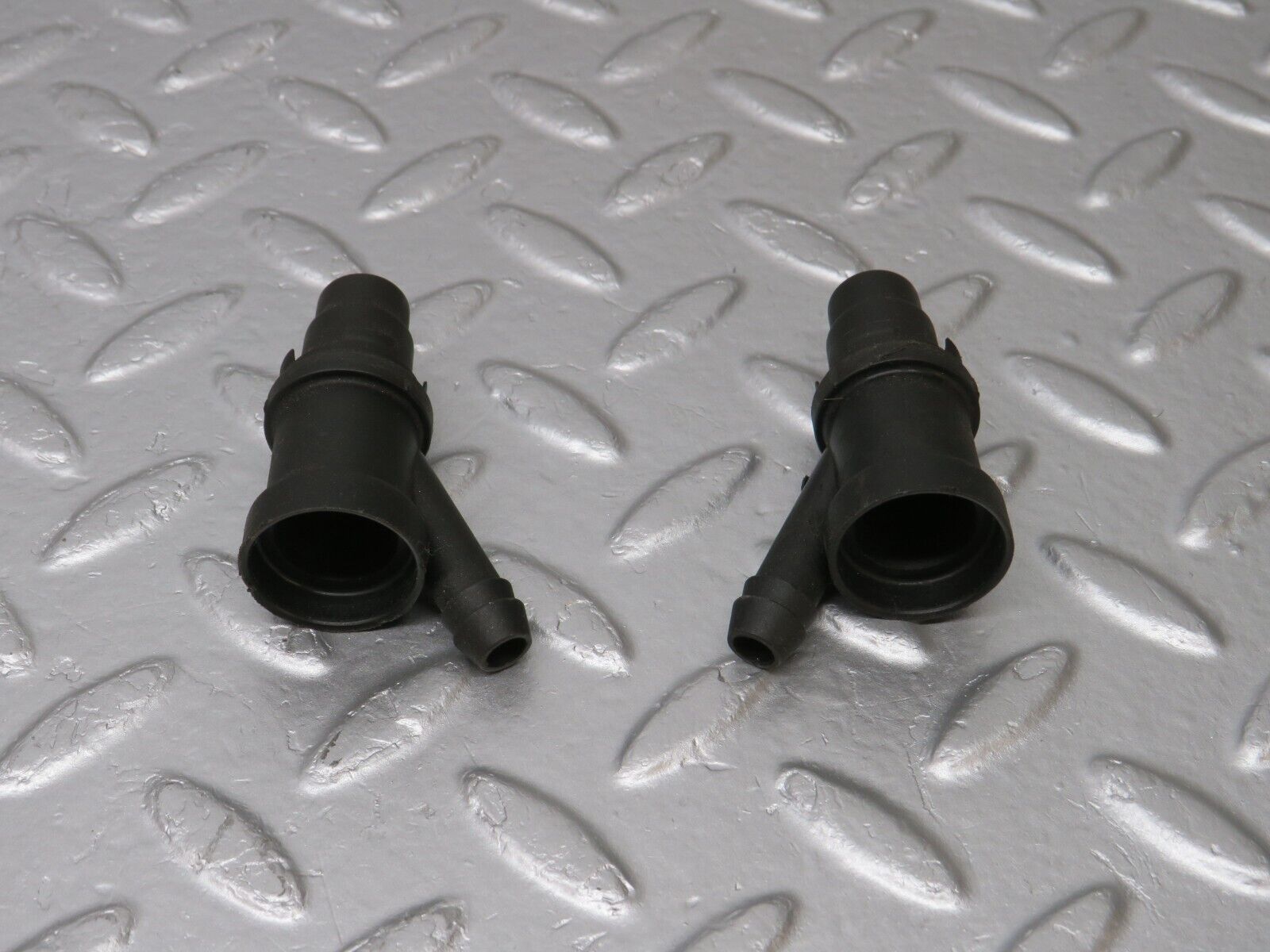 40264 Mercedes-Benz R107 Fuel Injector Holder 2x