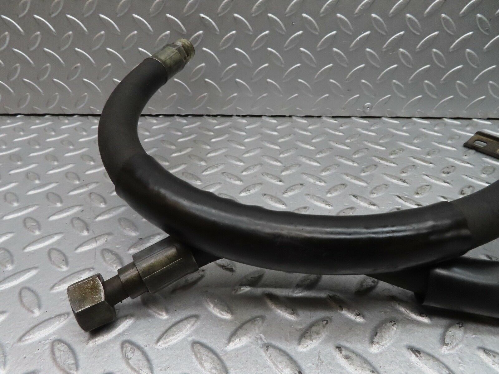 17083 Mercedes-Benz C107 380SLC Air Condition Compressor Hose Pipe