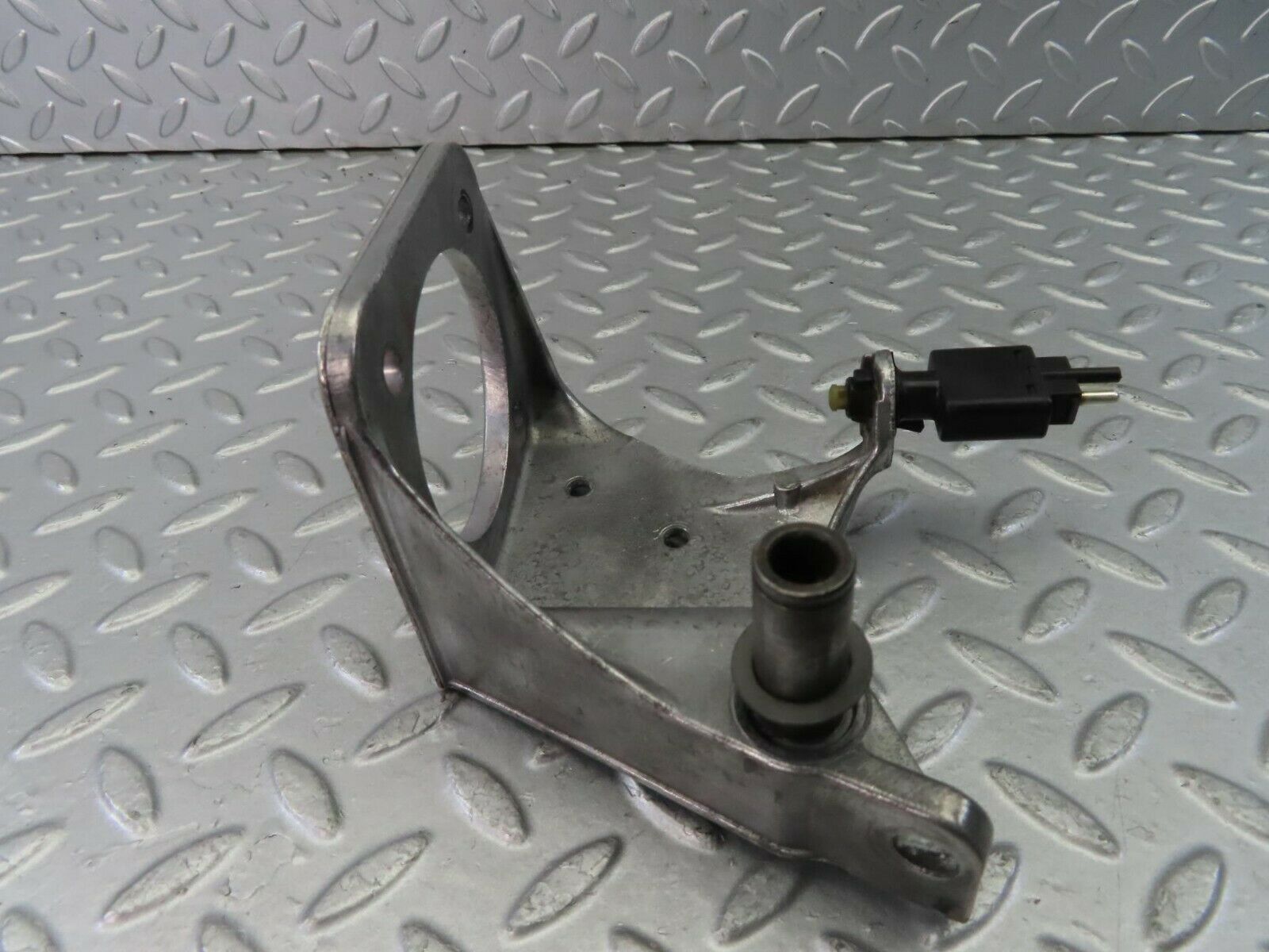 9312 Mercedes-Benz C124 300CE Coupe Brake Pedal Bracket 1242900519