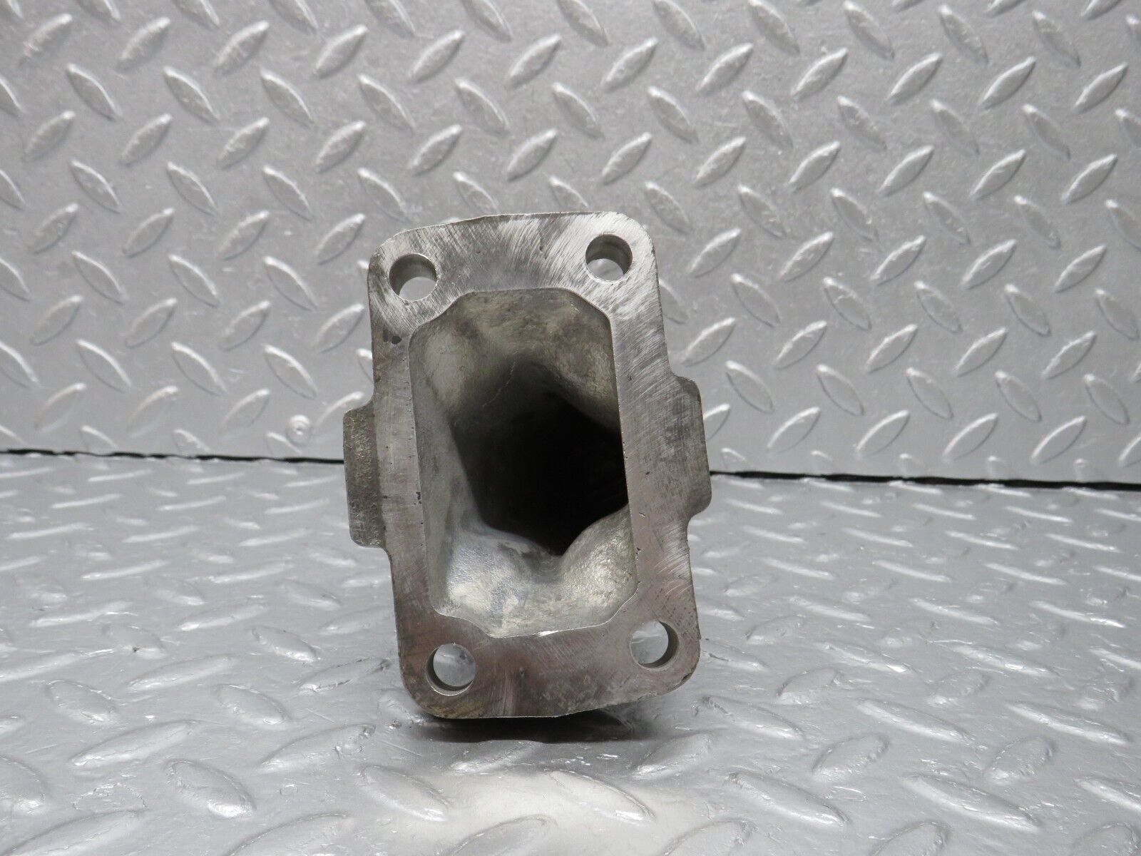 40654 Mercedes-Benz W123 300D Engine Mount Bracket Right Side 6152231404