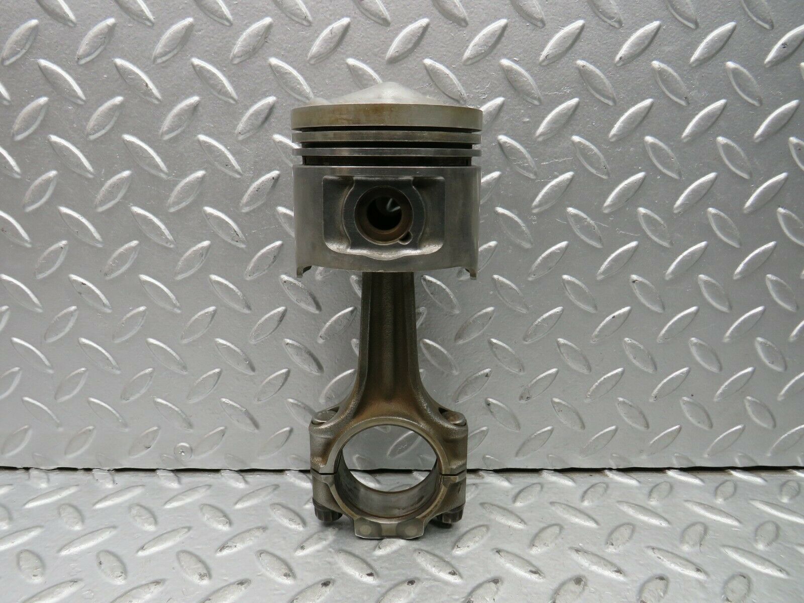 22206 Mercedes-Benz S123 280TE Piston With Connecting Rod 85.975 mm
