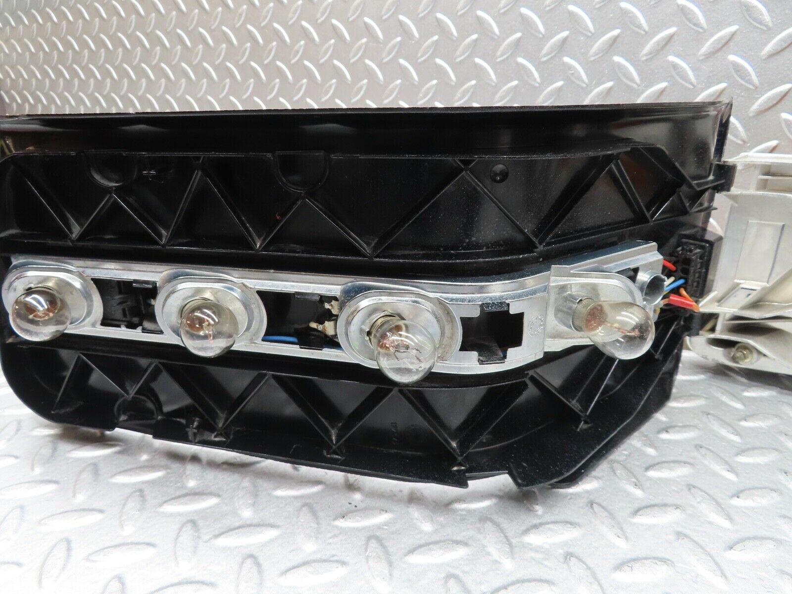 19884 Mercedes-Benz R129 300SL Coupe Tail Light Right Side