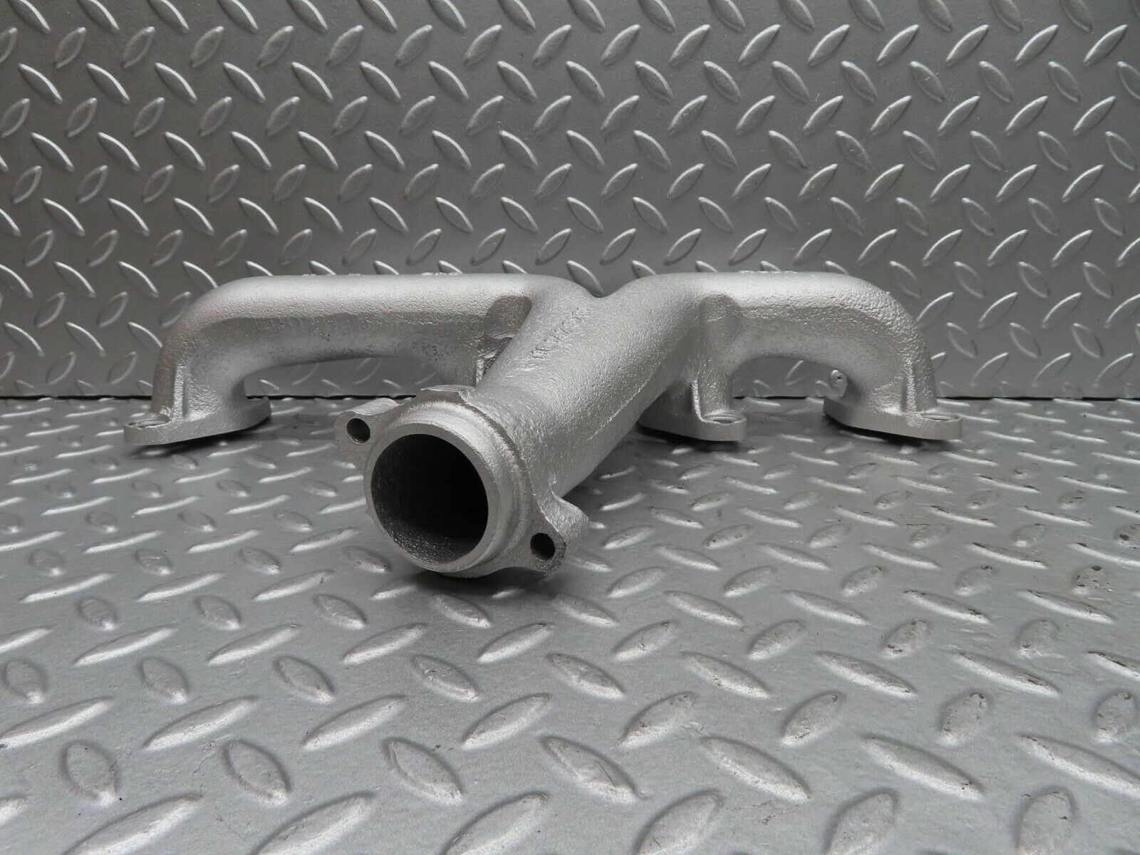 14423 Mercedes-Benz W116 350SE Exhaust Manifold Right 1161423701