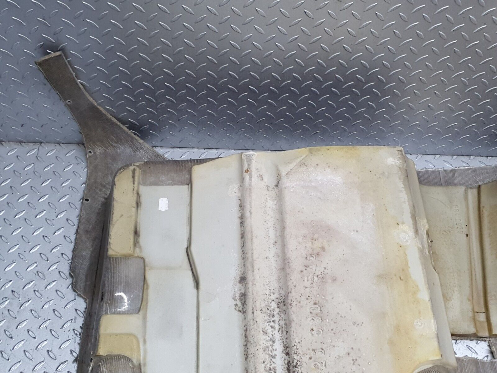 41136 Mercedes-Benz W126 300SE Rear Floor Carpet Beige 1266801546