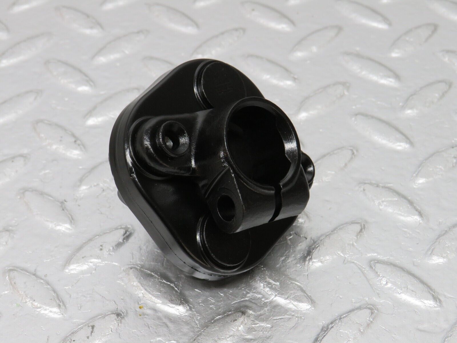 33544 Mercedes-Benz W202 C180 Steering Column Lower Shaft Connector 1264620146