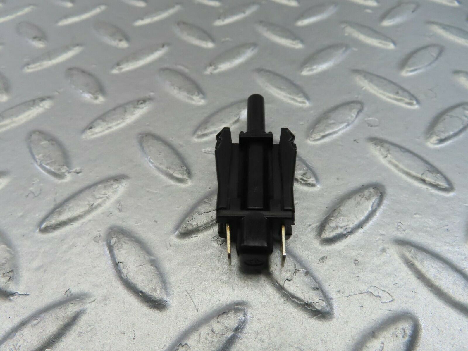 10734 Mercedes-Benz W123 230E door contact switch 0015458714