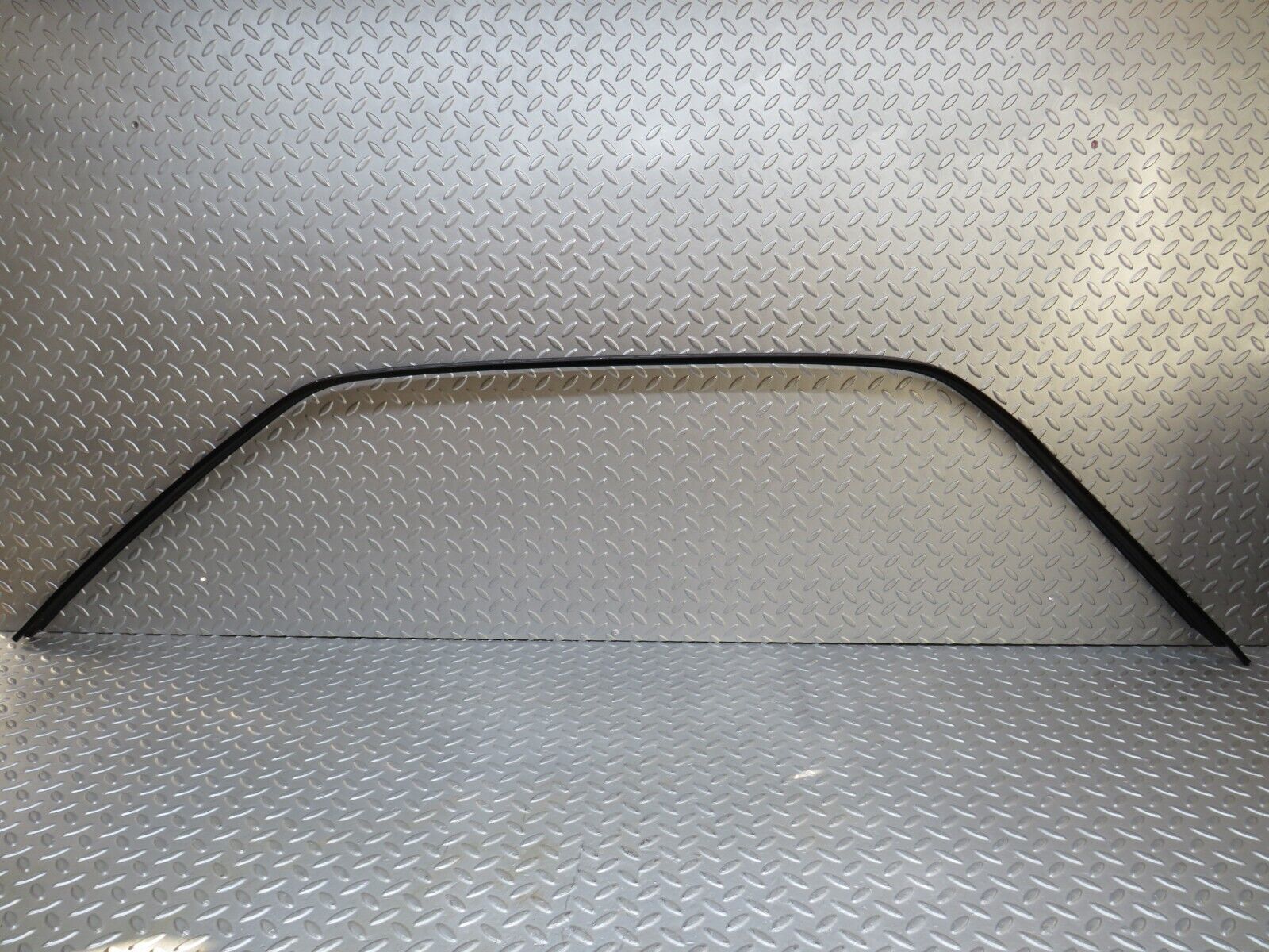 37029 Mercedes-Benz C126 420SEC Coupe Roof Trim Left