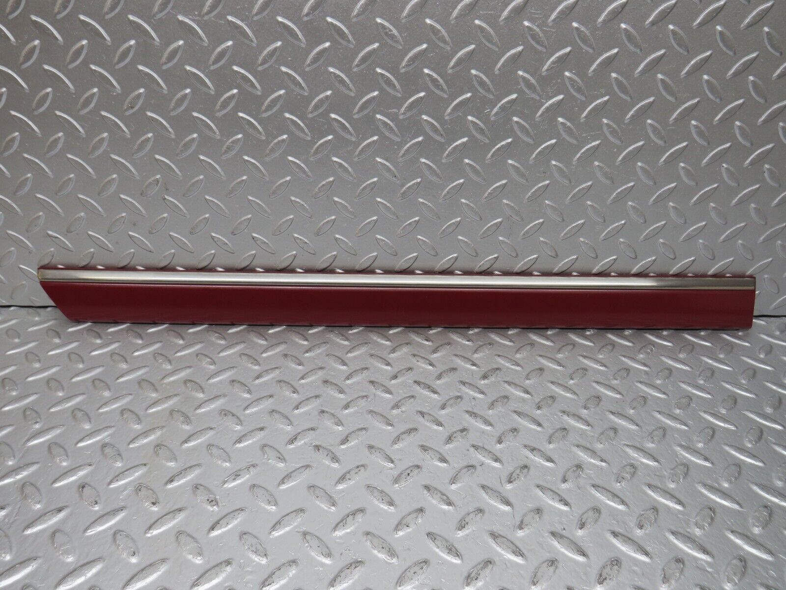 33491 Mercedes-Benz W202 C180 Rear Right Door Centre Moulding Trim 2026903262