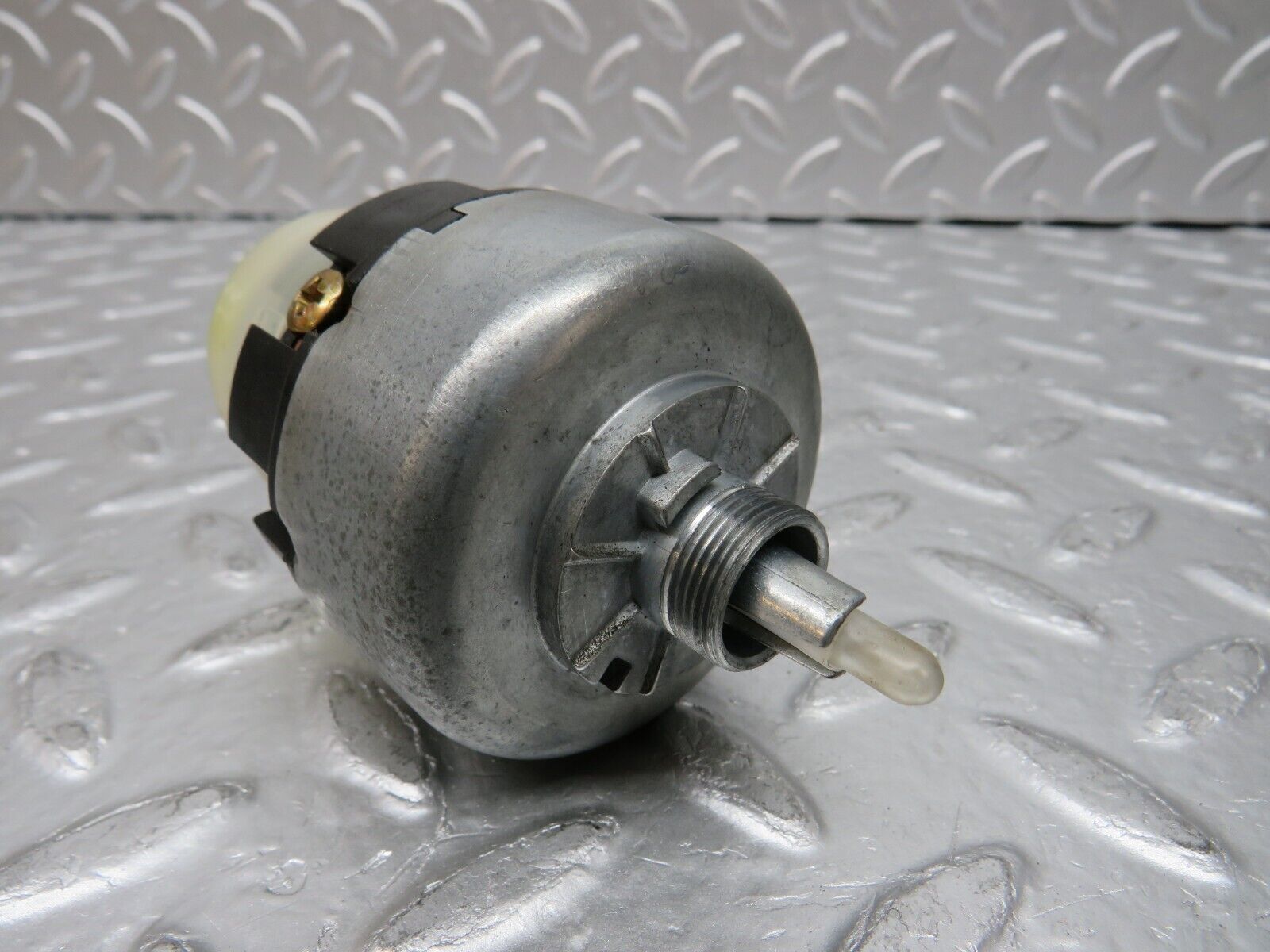 30644 Mercedes-Benz W201 190E 2.0L Headlight Switch