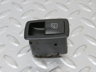 32744 Mercedes-Benz W245 Rear Right Electric Window Switch 2518200510