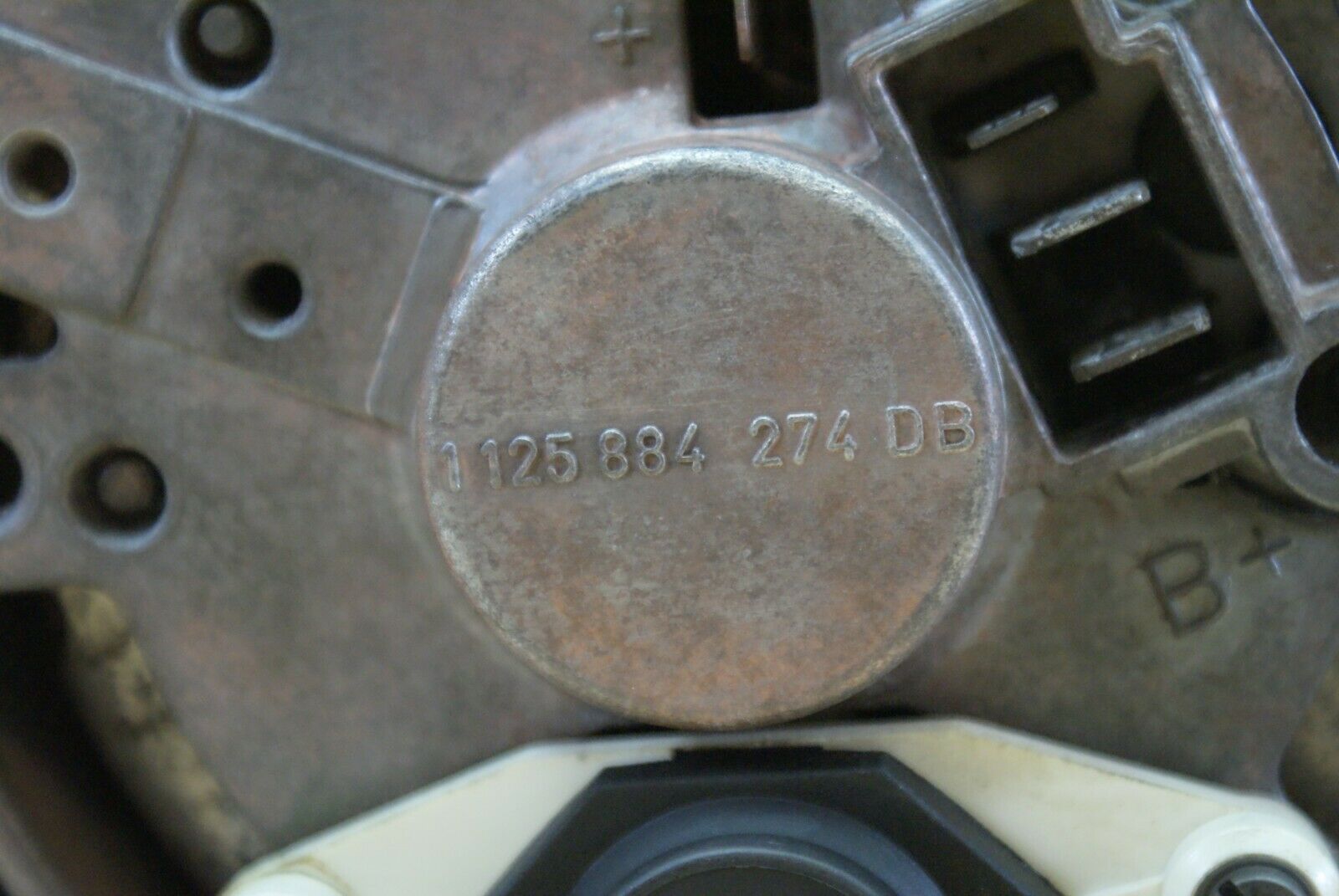 2391 Mercedes-Benz W123 280E Alternator Bosch 1125884274