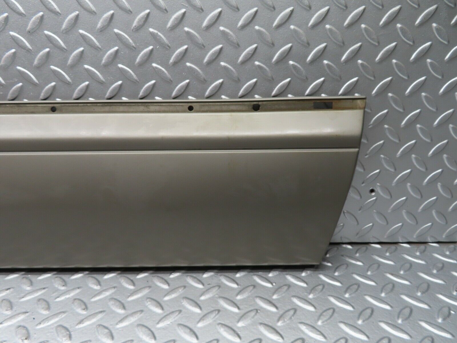 21463 Mercedes-Benz W126 300SE Front Right Door Moulding Trim 1266903840