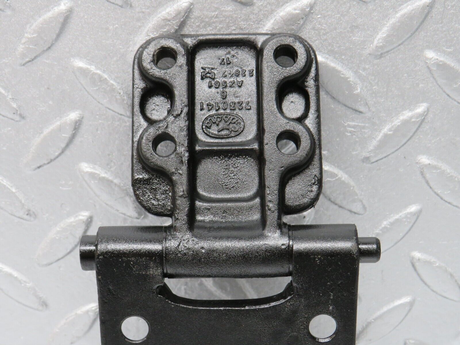 40481 Mercedes-Benz W110 230 Front Right Door Hinge