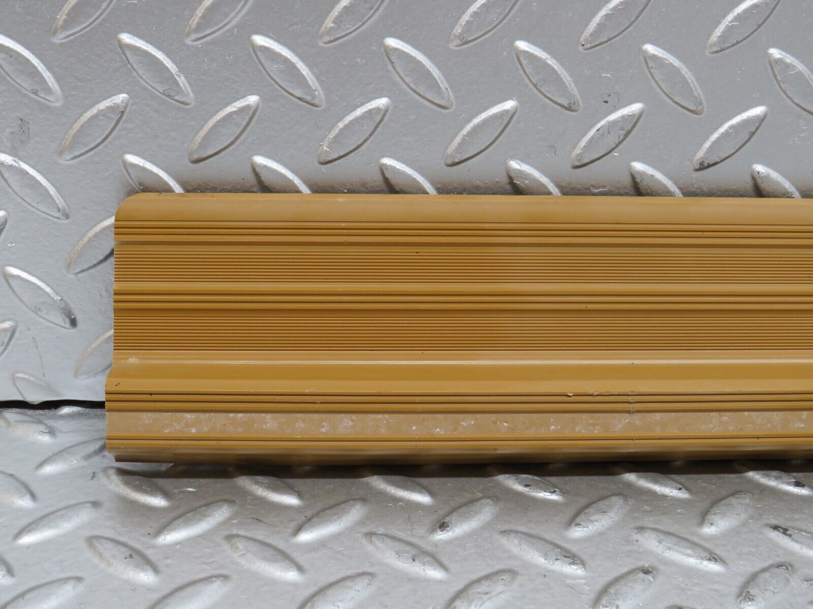 28557 Mercedes-Benz W123 230E Rear Left Door Sill Trim Palomino