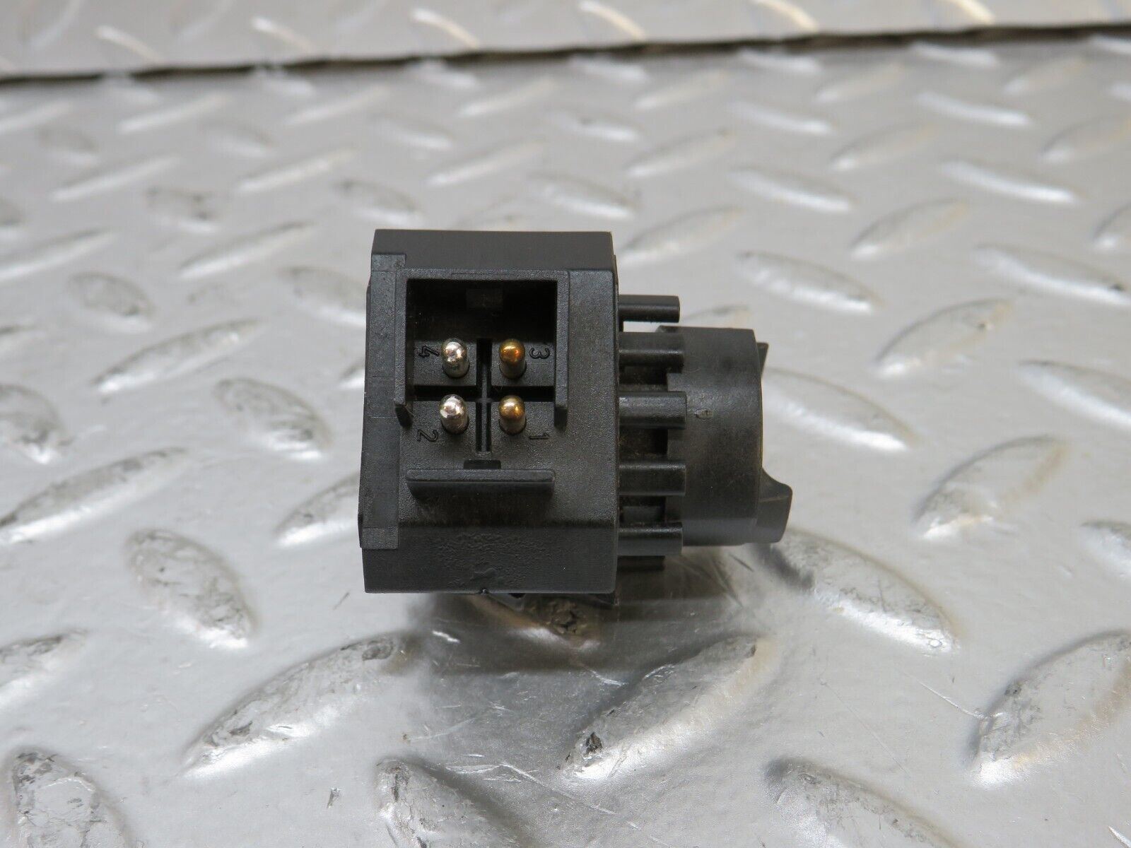 27550 Mercedes-Benz S124 300TE Wagon Kick Down Switch 0025452214